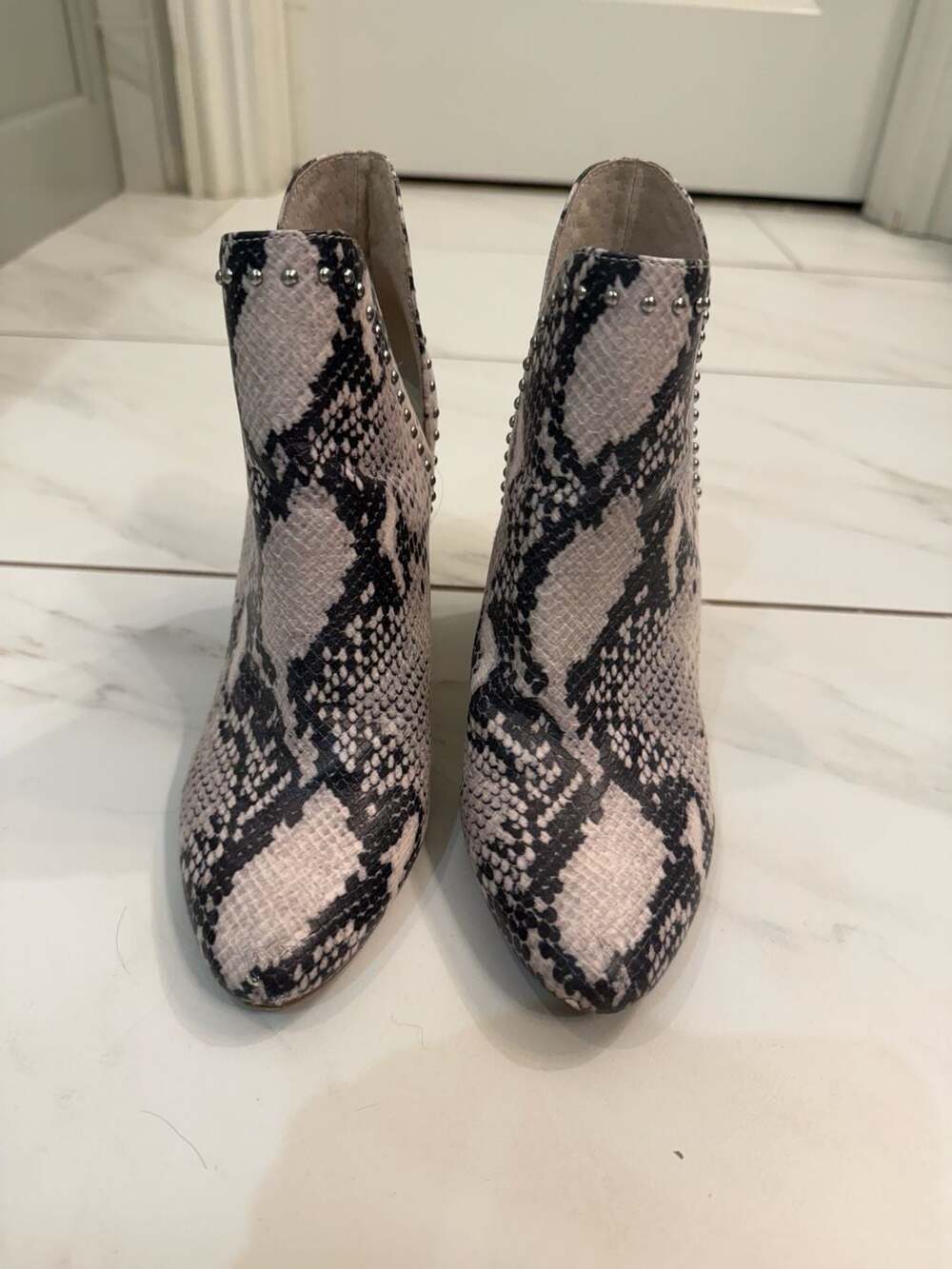 Steve Madden Rockstar Snakeskin Studded Ankle Booties Size 7